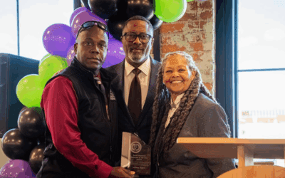 Johnny Sigers Receives Small Business Advocate of the Year!